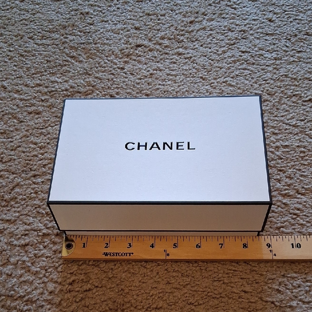 Authentic CHANEL White Box with Black Logo And Chanel Logo Pouch - Picture 9 of 11